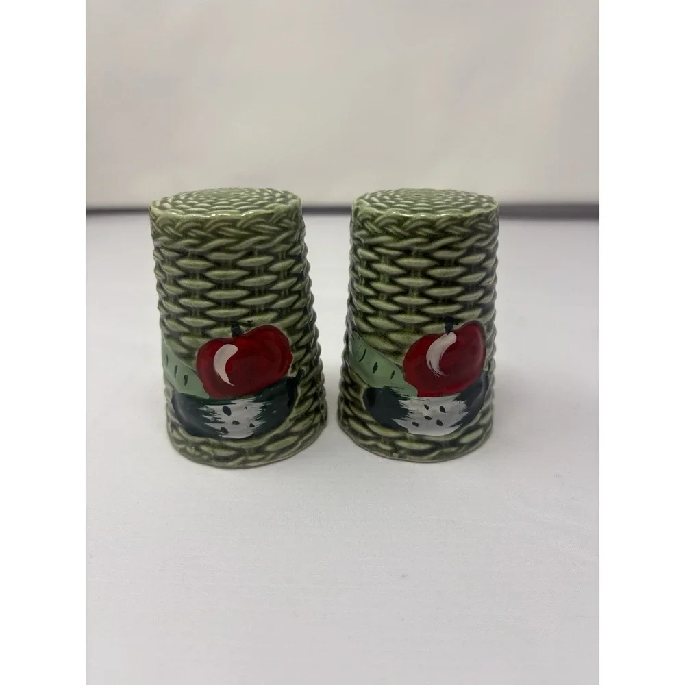 Vintage Salt & Pepper Japan Green Basket Weave Wicker Fruit Vegetables 3.5